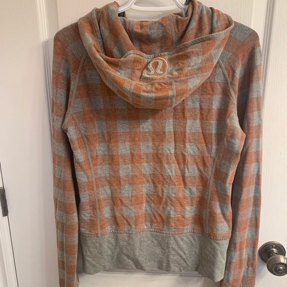 Lululemon Size 4 Hoodie - Picture 2 of 2